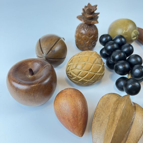 Vtg Handmade Wooden Fruit Grapes Star Fruit Pineapple MCM Grannycore 11 Pieces - Picture 3 of 7